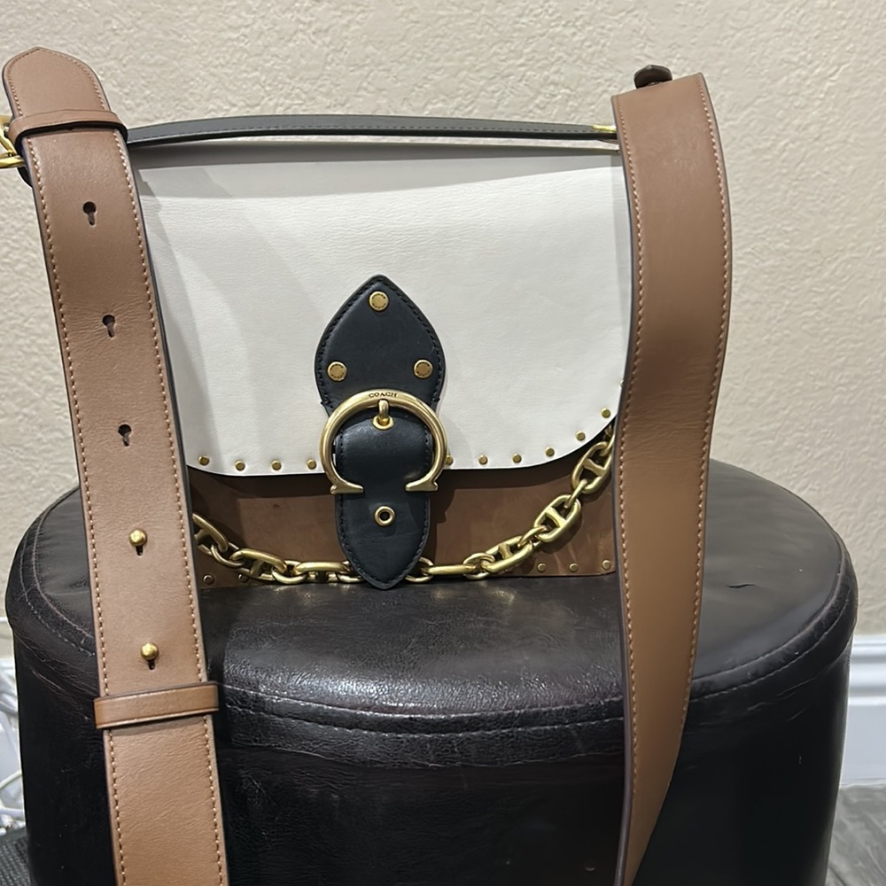 Coach purse - Picture 5 of 5